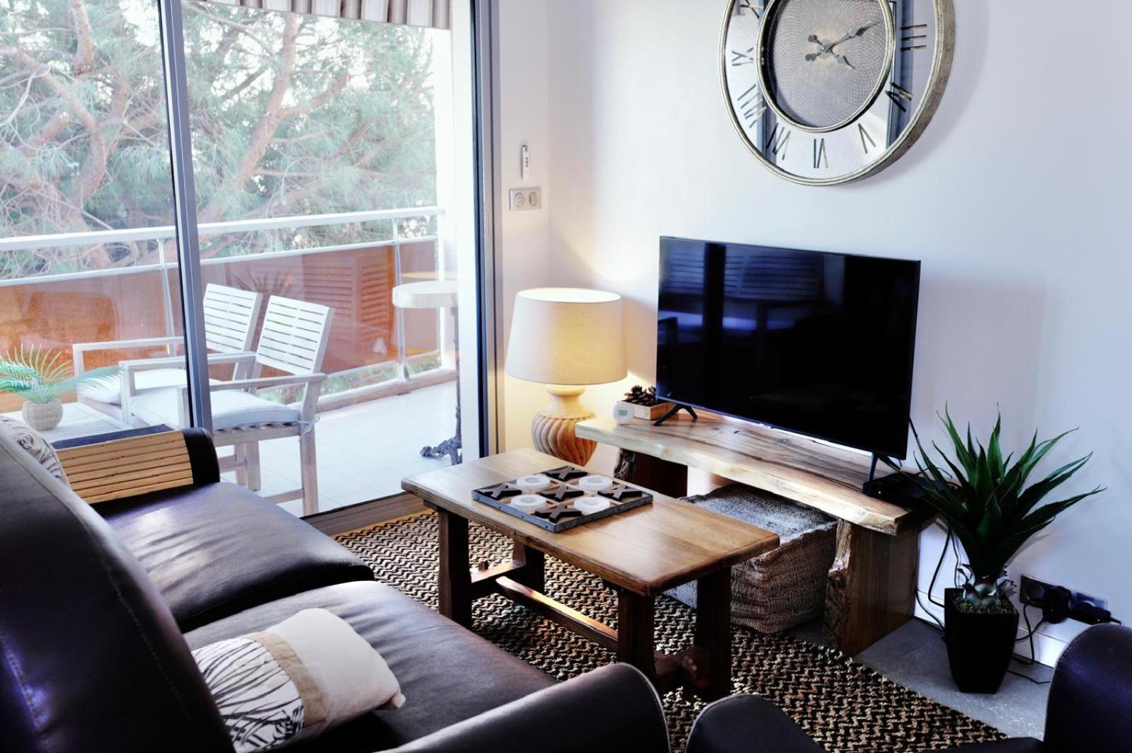 Plage: Cosy A 300m De La Apartment Fréjus